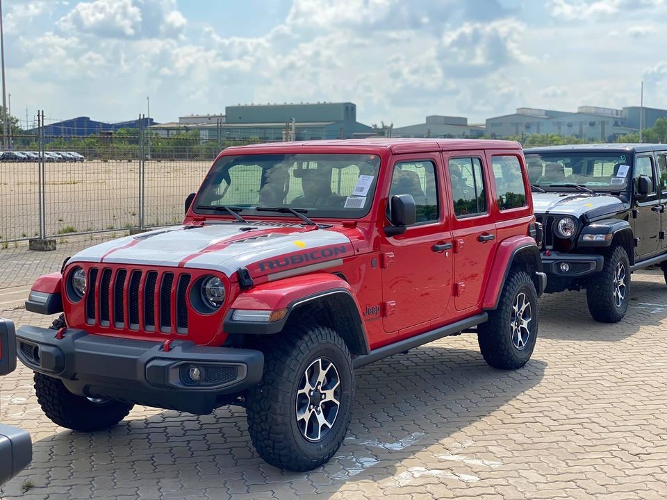  Jeep Wrangler 2020 ch&iacute;nh h&atilde;ng b&aacute;n ra tại Việt Nam với 3 phi&ecirc;n bản v&agrave; 10 m&agrave;u sơn
