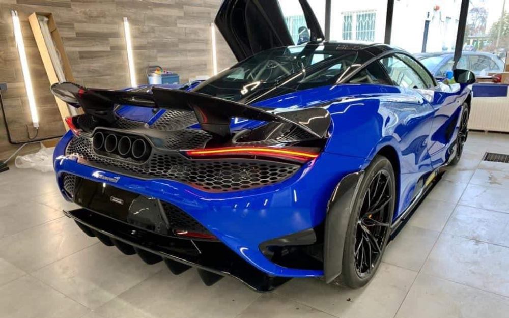 Cả 2 chủ nhân của Ferrari SF90 Stradale tại Việt Nam đều chọn mua McLaren 765LT và 1 người đã nhận bàn giao xe tại Việt Nam