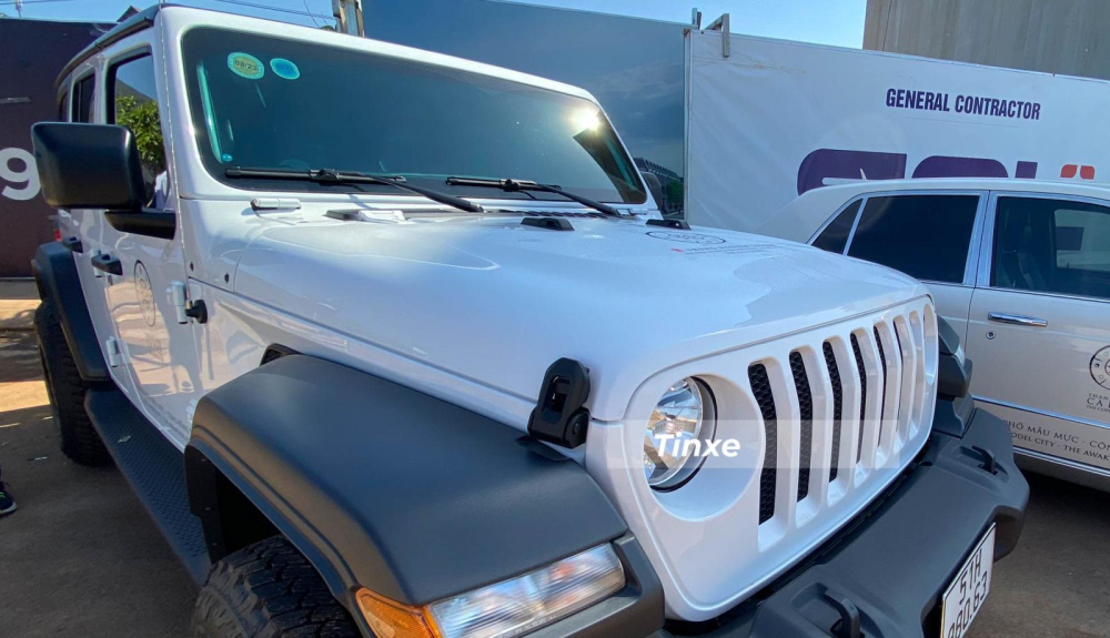 Jeep Wrangler Unlimited Sport 2020 c&oacute; c&ocirc;ng suất 270 m&atilde; lực