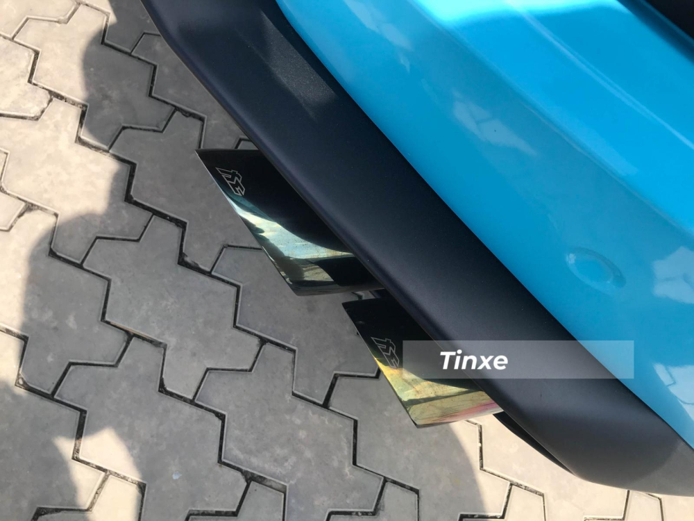 Xe được trang bị ống xả độ FI