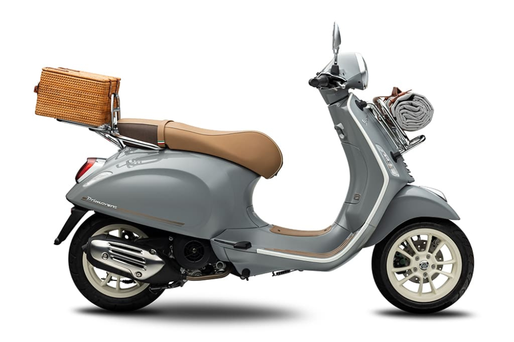 Vespa Primavera Picnic có giá bán hơn 100 triệu đồng tại Thái Lan