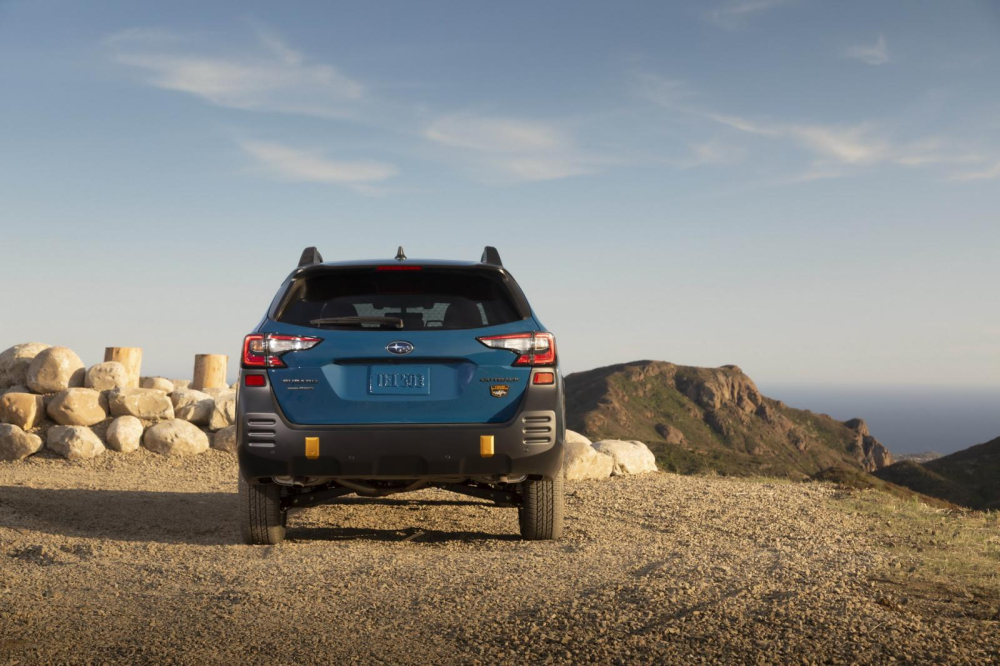 Subaru Outback Wilderness 2022 d&ugrave;ng hộp số CVT cao cấp