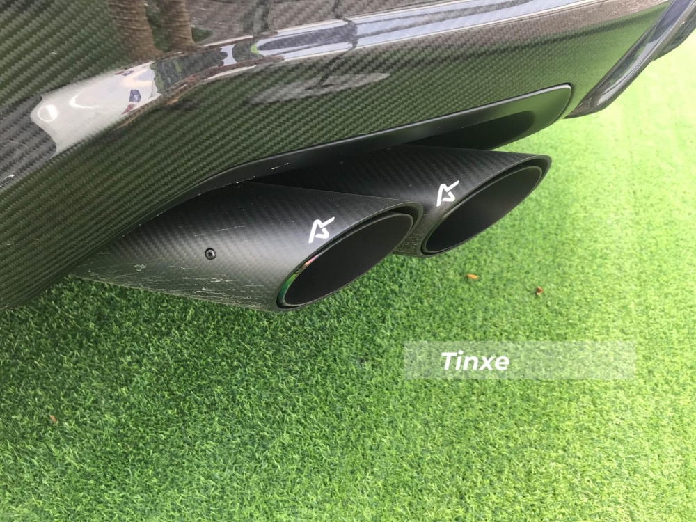 Nhưng việc trang bị ống cả của Ryft bằng chất liệu Titanium v&agrave; chụp ống xả carbon đ&atilde; gi&uacute;p Lamborghini Urus giảm c&acirc;n 10 kg v&agrave; tăng c&ocirc;ng suất th&ecirc;m 17 m&atilde; lực l&ecirc;n mức 667 m&atilde; lực