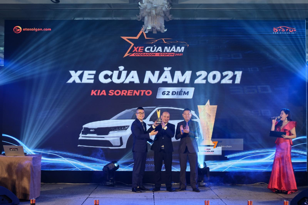 Kia Sorento thế hệ thứ 4 mới nhất được ra mắt Việt Nam v&agrave;o th&aacute;ng 9/2020 với thiết kế mới hấp dẫn, bổ sung nhiều trang bị hiện đại.
