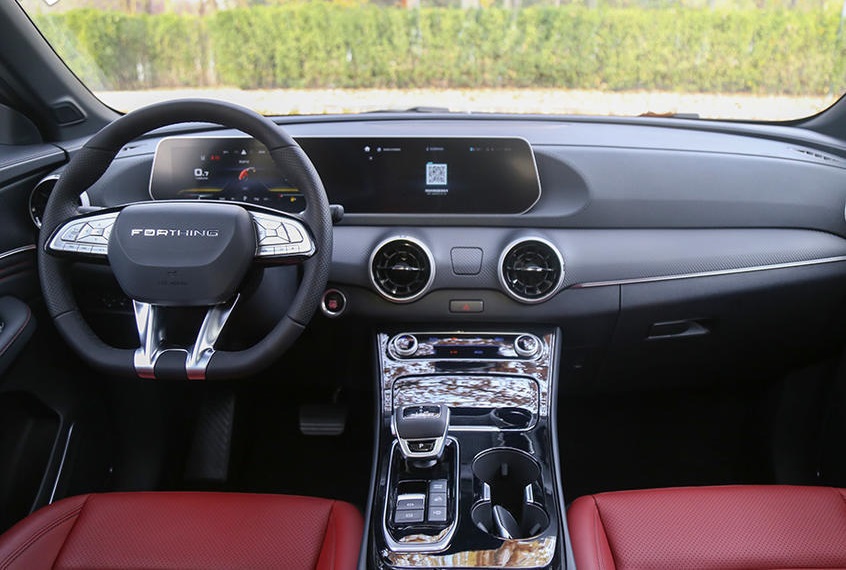 Nội thất bên trong Dongfeng Fengxing T5 EVO