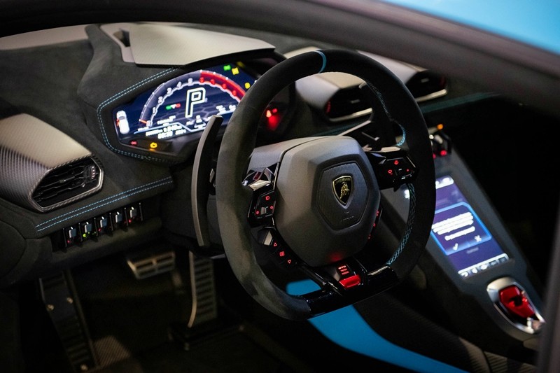 Lamborghini Huracan STO đang trở thành chiếc xe bò tót đáng sở hữu nhất trong năm nay