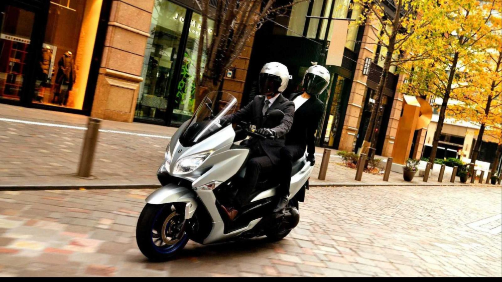 Suzuki Burgman 400 2021