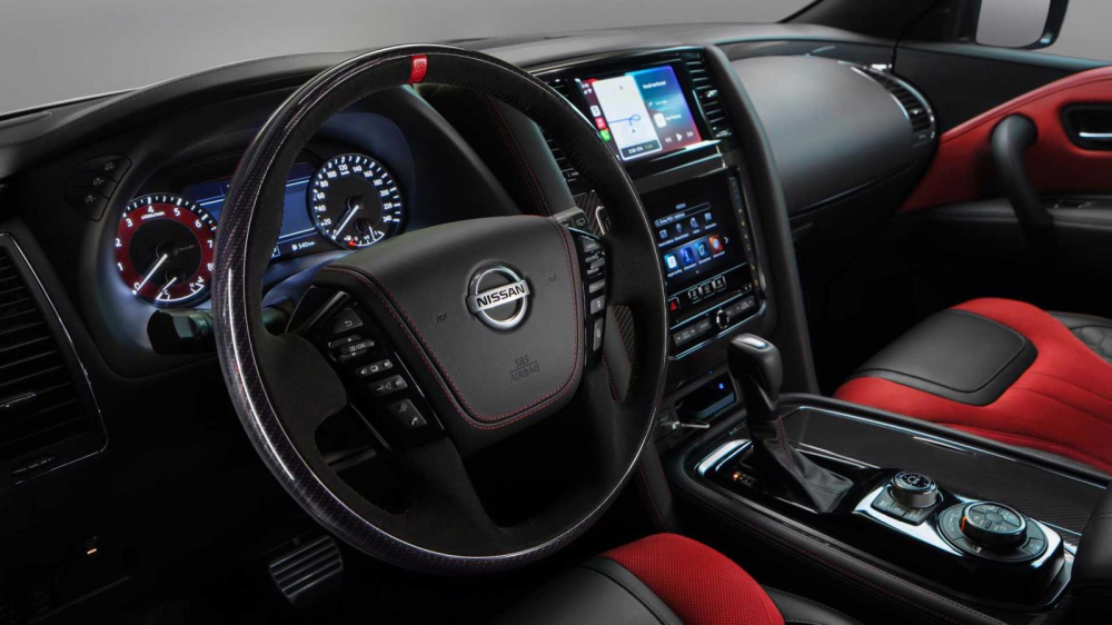 V&ocirc; lăng của Nissan Patrol Nismo 2021 cũng được bọc bằng Alcantara