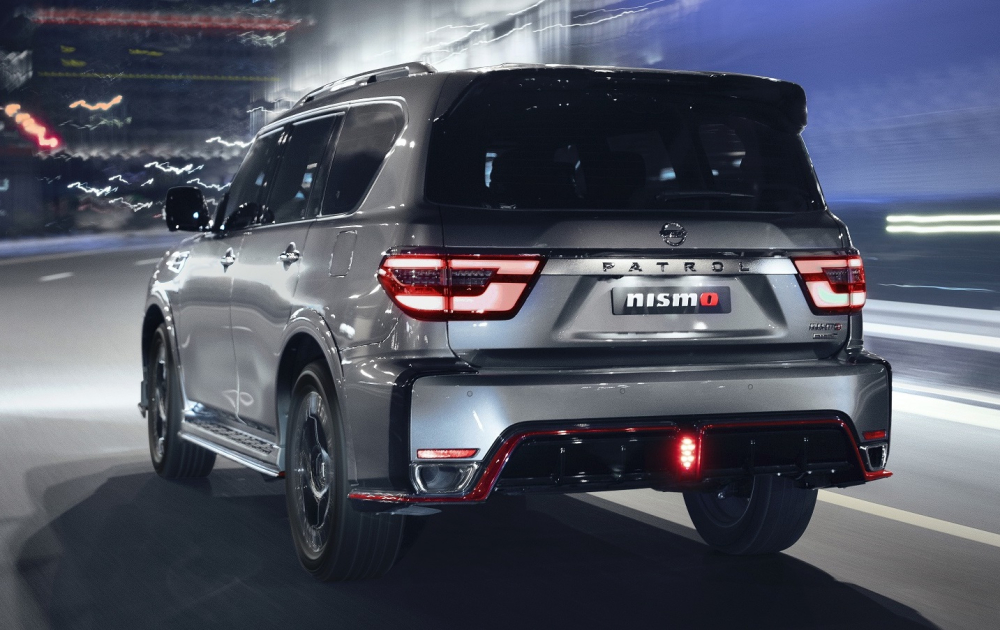 Nissan Patrol Nismo 2021 c&ograve;n c&oacute; c&aacute;nh gi&oacute; mui v&agrave; cản sau hầm hố