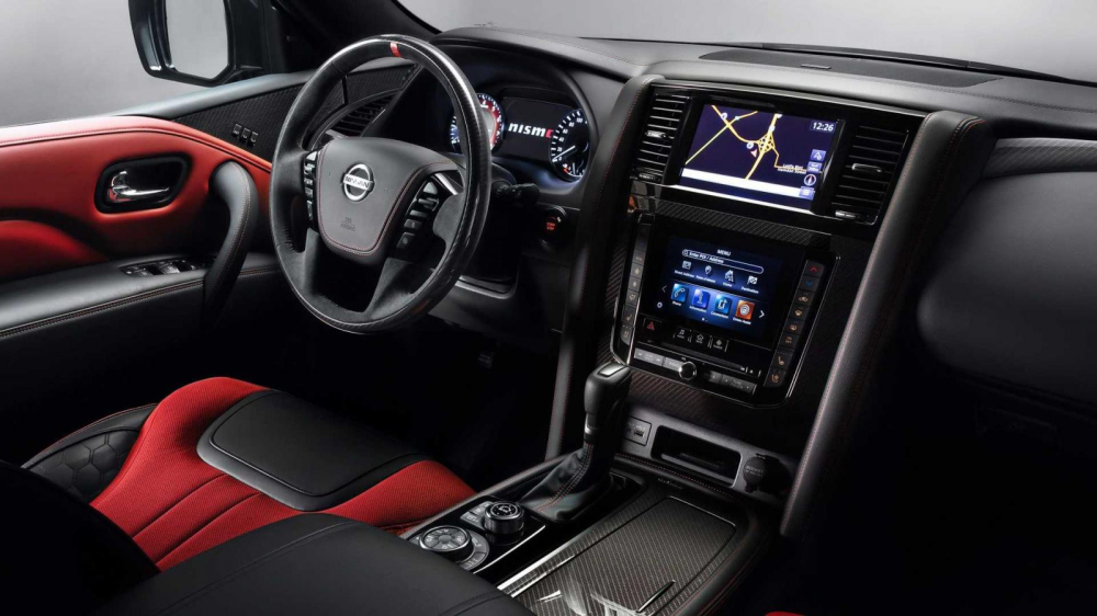 Nội thất b&ecirc;n trong Nissan Patrol Nismo 2021