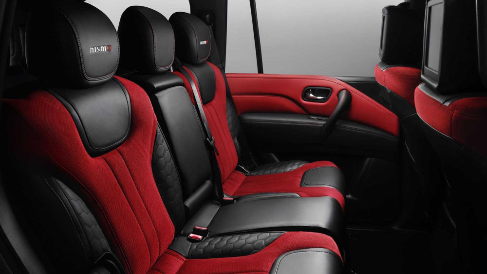 H&agrave;ng ghế sau của Nissan Patrol Nismo 2021