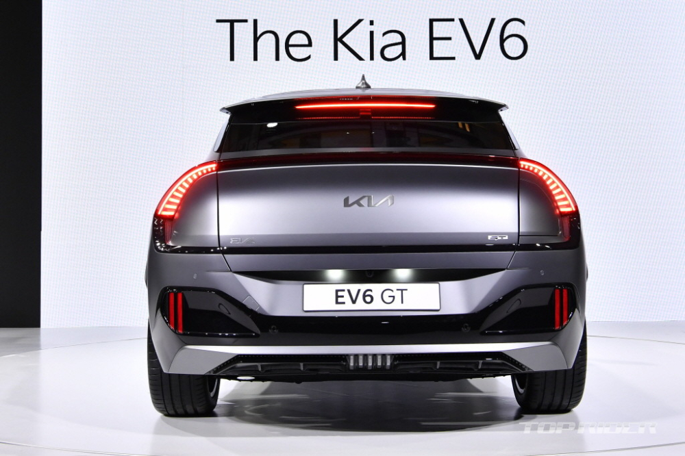 Cụm đèn hậu ấn tượng của Kia EV6