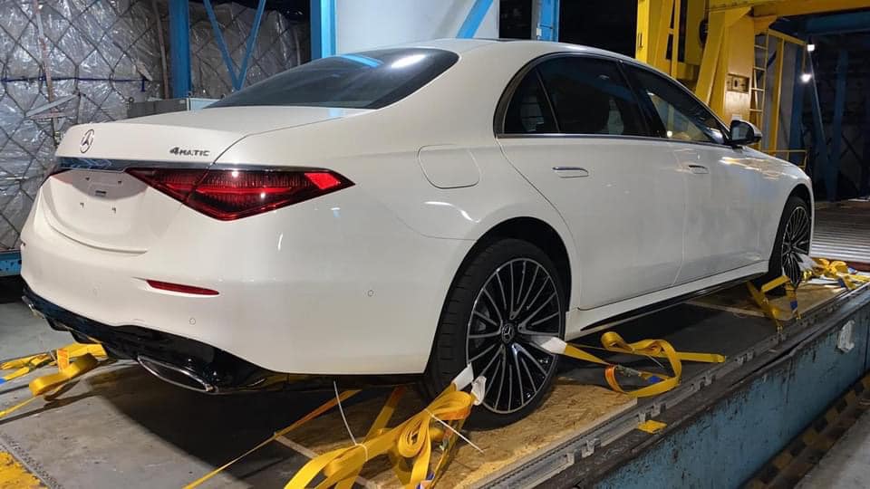Thiết kế đuôi xe Mercedes-Benz S500 4Matic thế hệ mới Thiết kế đuôi xe Mercedes-Benz S500 4Matic thế hệ mới