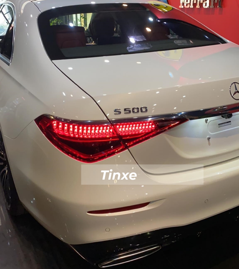 Một phần thiết kế đuôi xe hoàn toàn mới của Mercedes-Benz S500 2021 mới về nước Một phần thiết kế đuôi xe hoàn toàn mới của Mercedes-Benz S500 2021 mới về nước