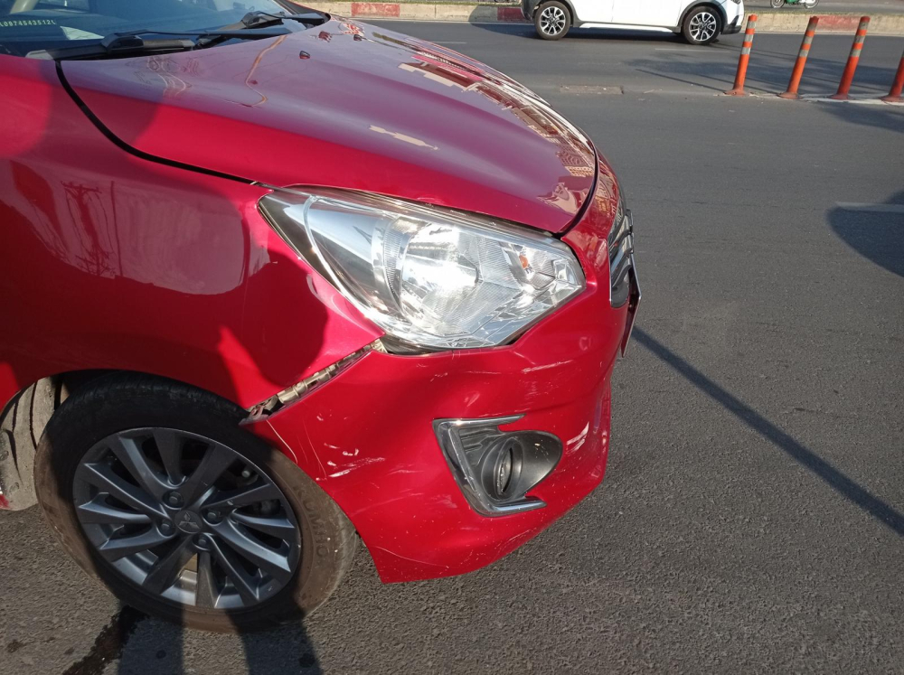 Còn đây là thiệt hại của xe Mitsubishi Attrage