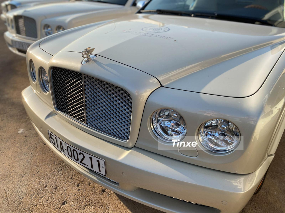 Thiết kế phần đầu xe Bentley Azure