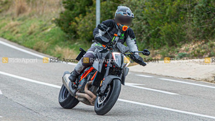 KTM 1290 Super Duke RR 2021 sẽ chính thức trình làng vào tối nay 6/4/2021
