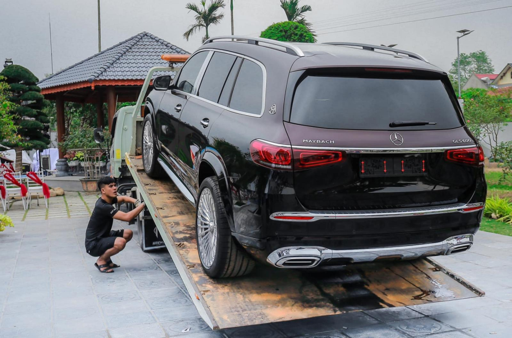 SUV siêu sang Mercedes-Maybach GLS 600 có giá bán trên 17 tỷ đồng SUV siêu sang Mercedes-Maybach GLS 600 có giá bán trên 17 tỷ đồng
