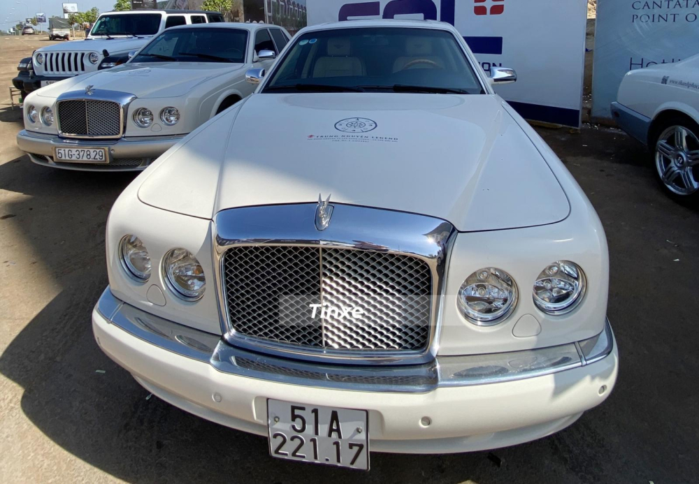 Bentley Arnage có giá trên 10 tỷ đồng tại Việt Nam