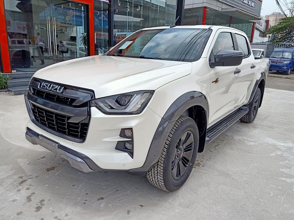 Isuzu D-Max 2021 đã về đại lý để sẵn sàng bàn giao cho khách hàng đặt cọc sớm. Isuzu D-Max 2021 đã về đại lý để sẵn sàng bàn giao cho khách hàng đặt cọc sớm.