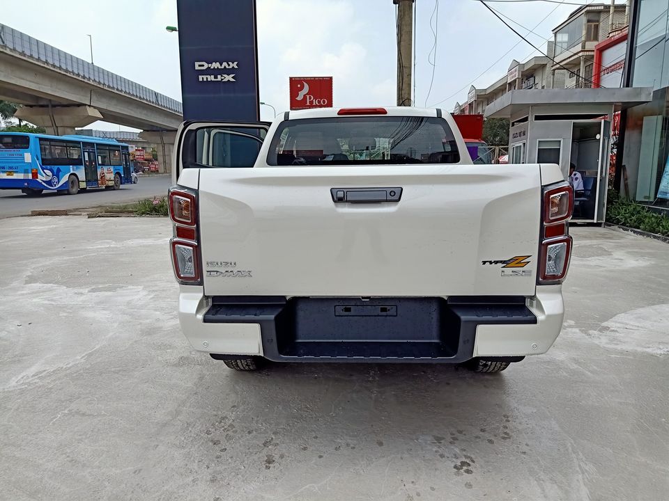 Thiết kế đuôi sau của Isuzu D-Max 2021. Thiết kế đuôi sau của Isuzu D-Max 2021.