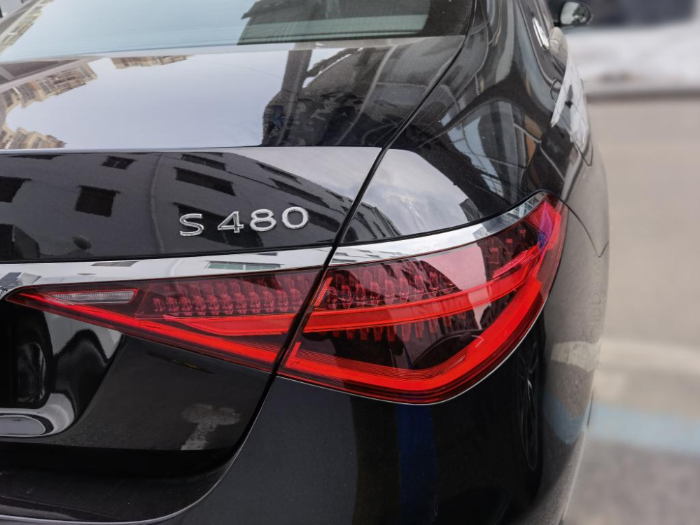 Đèn hậu của Mercedes-Maybach S480 2021 Đèn hậu của Mercedes-Maybach S480 2021