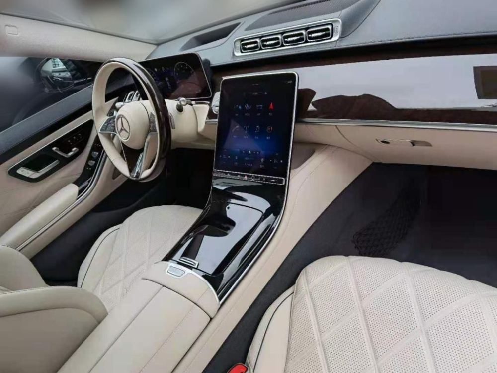 Mercedes-Maybach S480 2021 có 2 màn hình cỡ lớn Mercedes-Maybach S480 2021 có 2 màn hình cỡ lớn