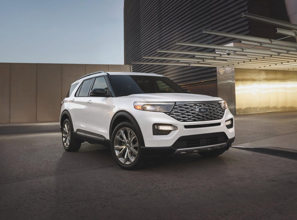 Ford Explorer Platinum Hybrid 2021
