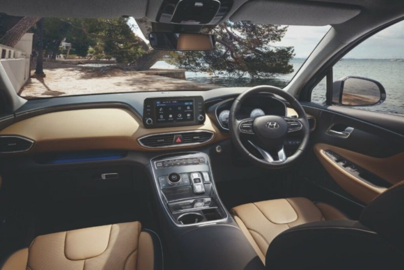 Nội thất b&ecirc;n trong Hyundai Santa Fe 2021 tại Indonesia