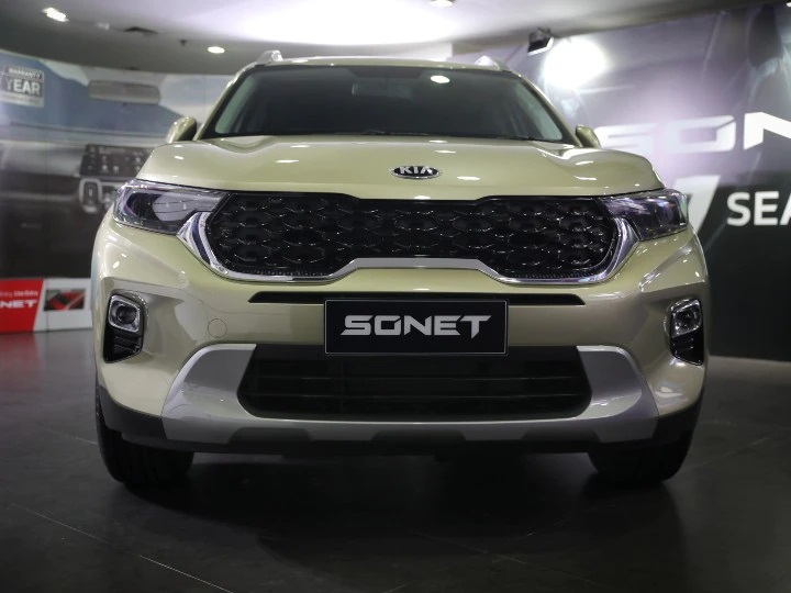 Thiết kế đầu xe của Kia Sonet 7 chỗ