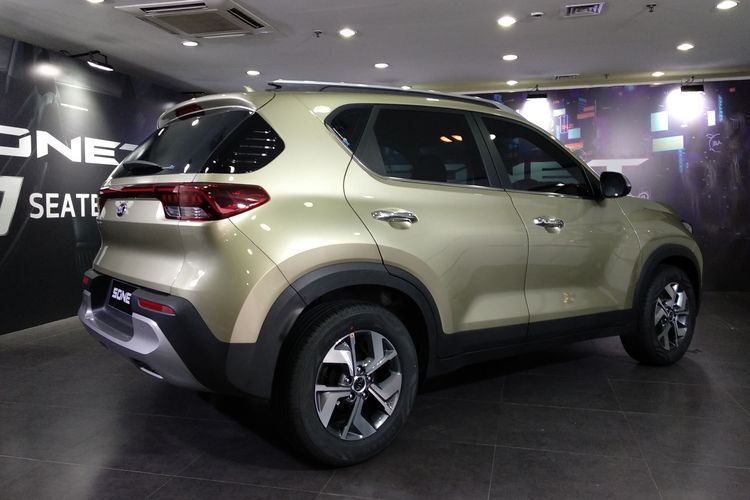 Thiết kế đằng sau của Kia Sonet 7 chỗ