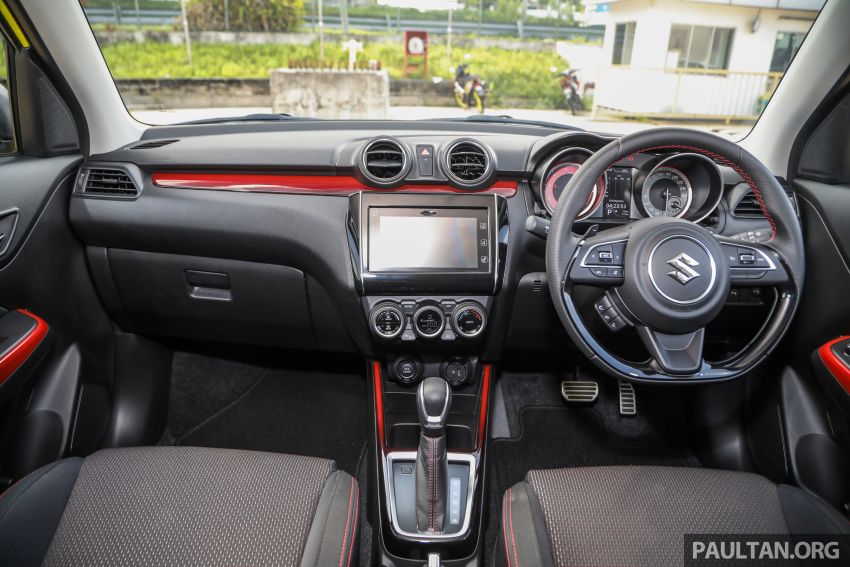 Nội thất b&ecirc;n trong Suzuki Swift Sport 2021