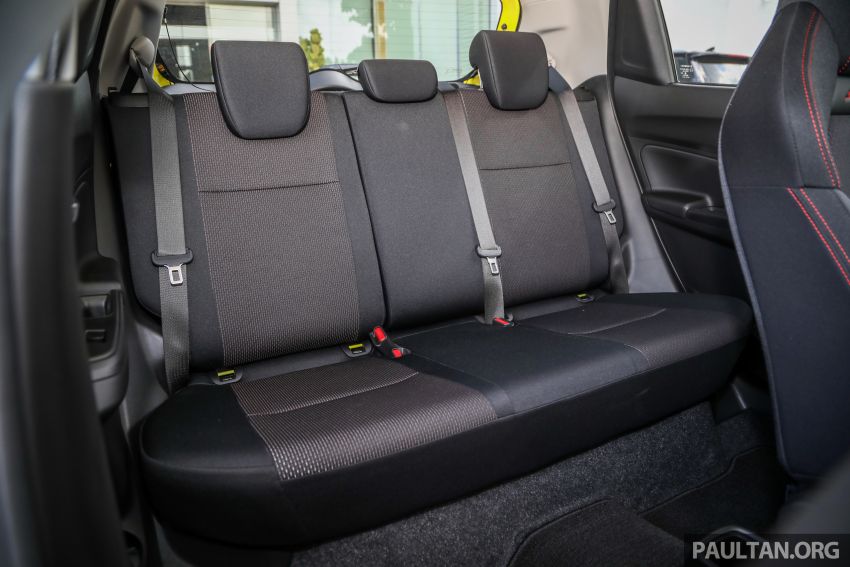 Ghế sau của Suzuki Swift Sport 2021