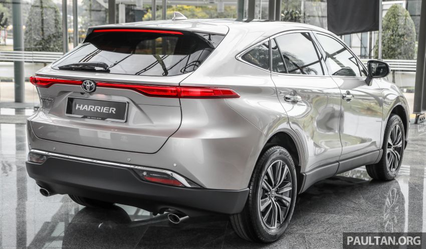 Toyota Harrier 2021 có nóc dốc về phía sau như coupe Toyota Harrier 2021 có nóc dốc về phía sau như coupe