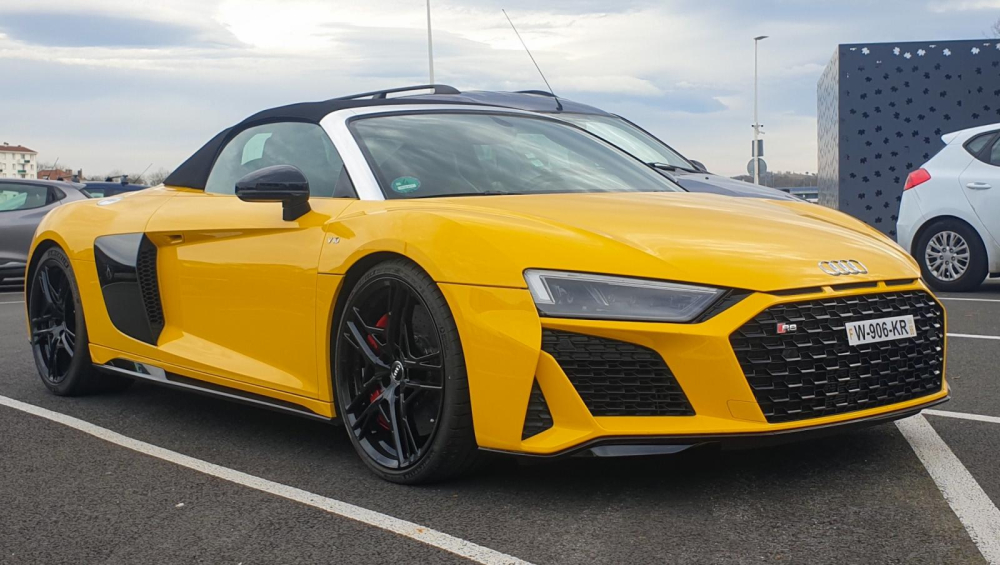 Diện mạo siêu xe Audi R8 V10 Spyder 2021