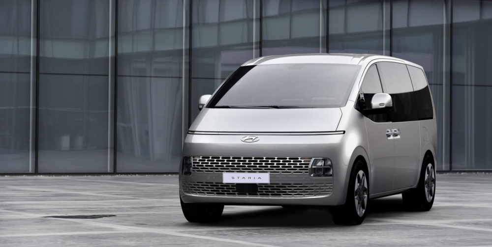 Thiết kế đầu xe của Hyundai Staria 2021 bản cấp thấp