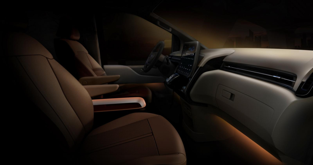 Hyundai Staria 2021 d&ugrave;ng m&agrave;n h&igrave;nh th&ocirc;ng tin giải tr&iacute; dạng cảm ứng với k&iacute;ch thước 10,25 inch