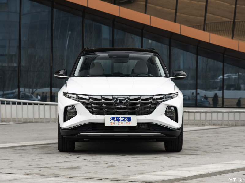 Cận cảnh đầu xe của Hyundai Tucson L 2021