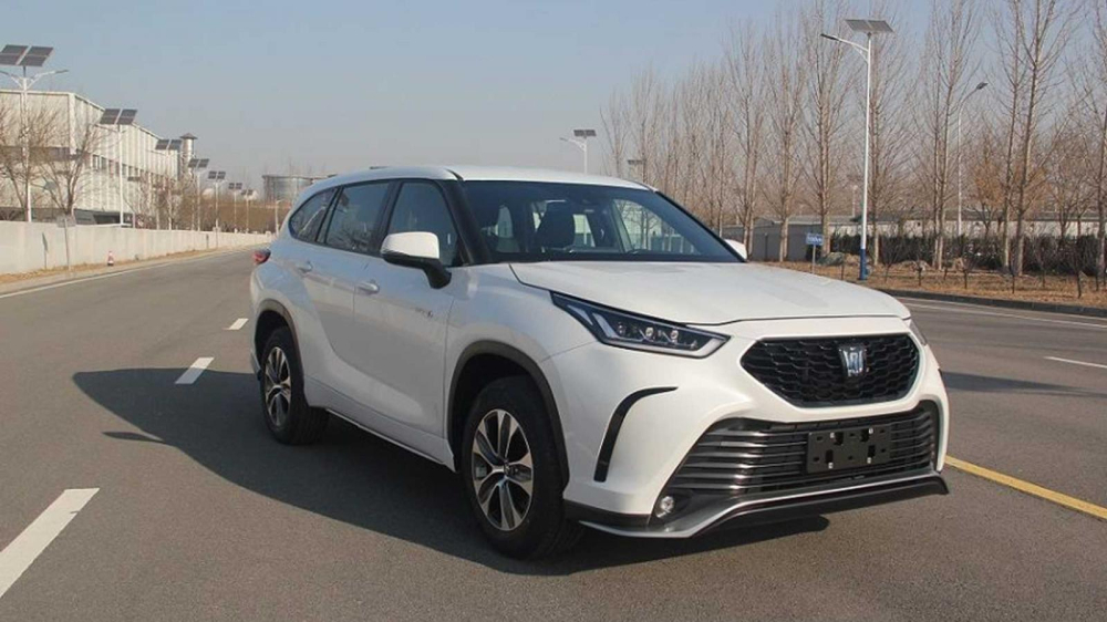 Thiết kế đầu xe của Toyota Crown Kluger Thiết kế đầu xe của Toyota Crown Kluger