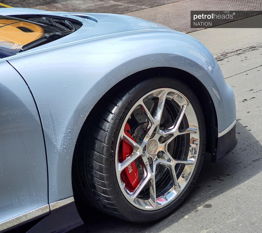 Bộ vành siêu đắt đỏ của Bugatti Chiron mới về Campuchia Bộ vành siêu đắt đỏ của Bugatti Chiron mới về Campuchia