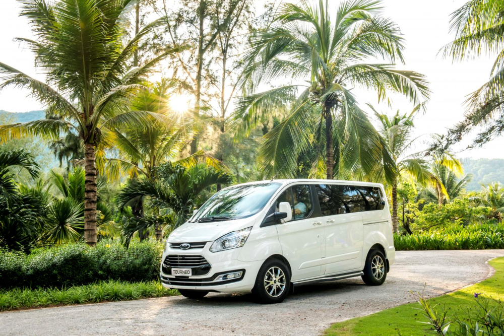 Ford Tourneo.