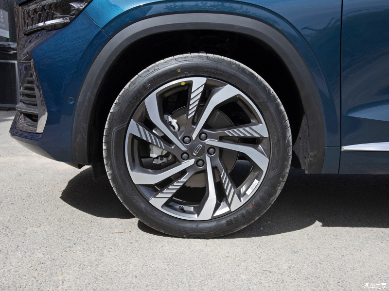 Bộ v&agrave;nh của Geely Xingyue L 2021