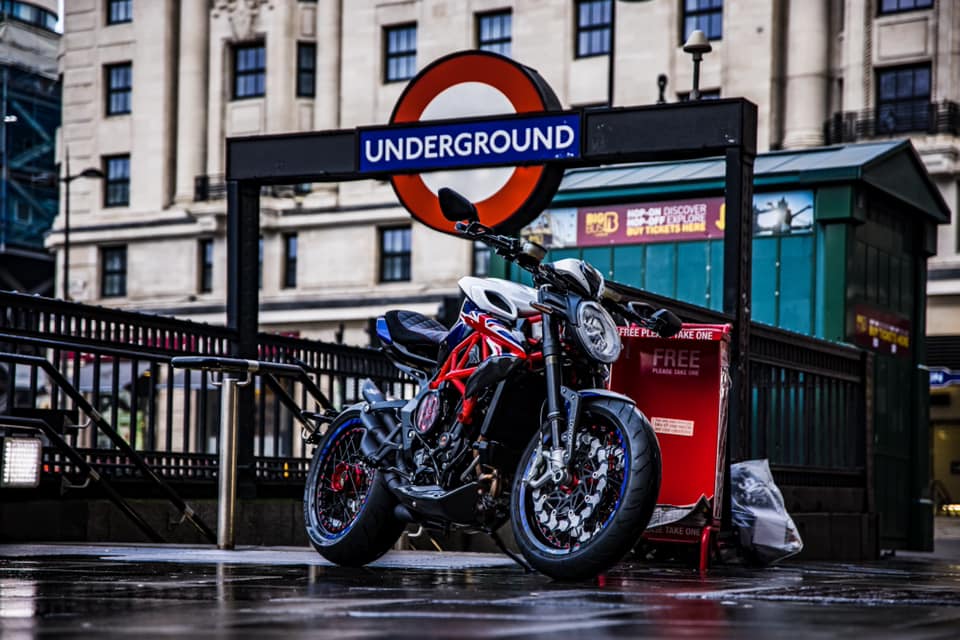 Phi&ecirc;n bản đặc biệt MV Agusta Dragster London Special