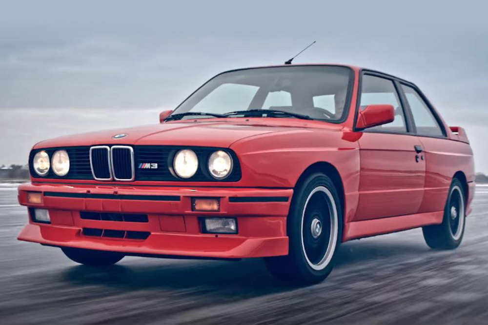 Phía trước của BMW E30 M3 Cecotto Phía trước của BMW E30 M3 Cecotto