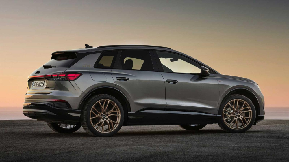 Q4 E-Tron v&agrave; Q4 Sportback E-Tron 2022 l&agrave; 2 mẫu xe điện c&oacute; k&iacute;ch thước nhỏ nhất của Audi hiện nay