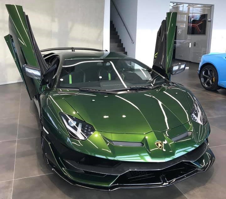 Rộ tin đồn siêu xe giới hạn Lamborghini Aventador SVJ sắp về nước với màu sơn đẹp mắt Rộ tin đồn siêu xe giới hạn Lamborghini Aventador SVJ sắp về nước với màu sơn đẹp mắt
