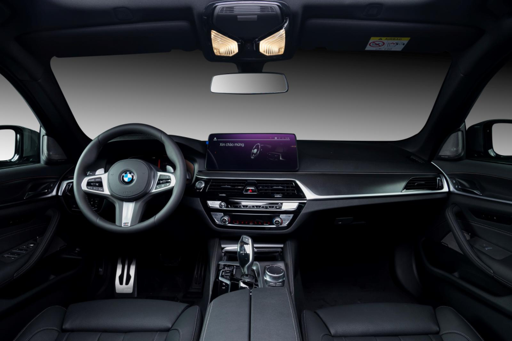 Nội thất của BMW 530i M Sport 2021. Nội thất của BMW 530i M Sport 2021.