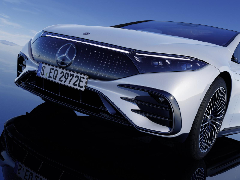 Cận cảnh đầu xe của Mercedes-Benz EQS 2022