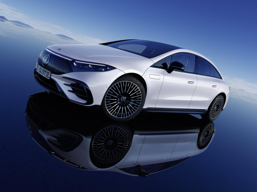 Mercedes-Benz EQS 2022 với g&oacute;i Electric Art