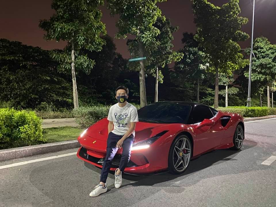 Nhiều người đang t&ograve; m&ograve; kh&ocirc;ng biết khi mua Ferrari SF90 Stradale, Cường Đ&ocirc;-la c&oacute; b&aacute;n lại Ferrari F8 Tributo hay sẽ giữ lại để sở hữu 1 cặp xe Ferrari V8 rất đẹp mắt n&agrave;y